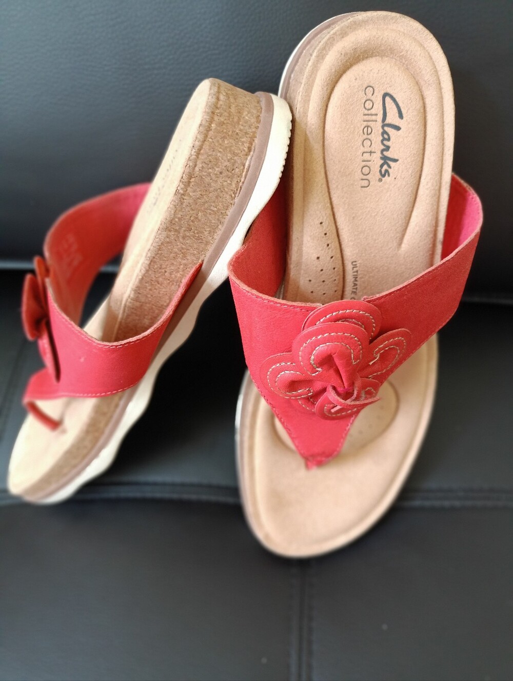 Clarks Leather Flower Thong Sandals Cushioned 8.5 Red - Picture 8 of 16